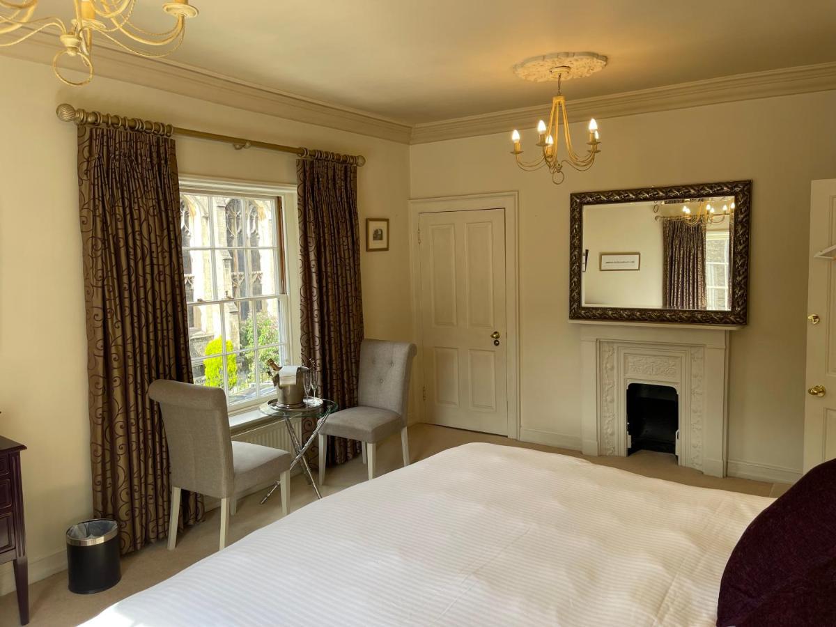 Crownplace Bury St. Edmunds Eksteriør billede